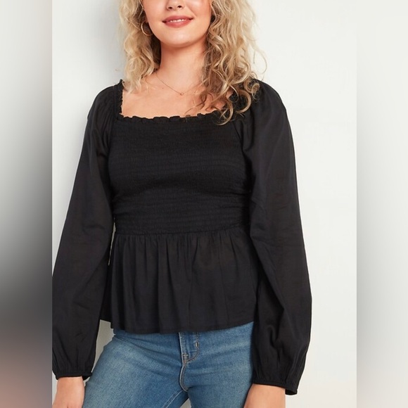 Old Navy Long Sleeve Smocked Peplum Top Women’s Size M in Black - Picture 1 of 5